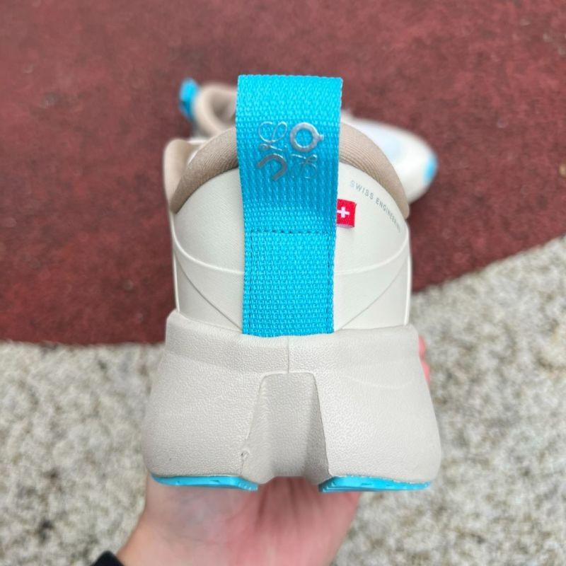 On Cloudtilt Undyed / Aqua - Image 8