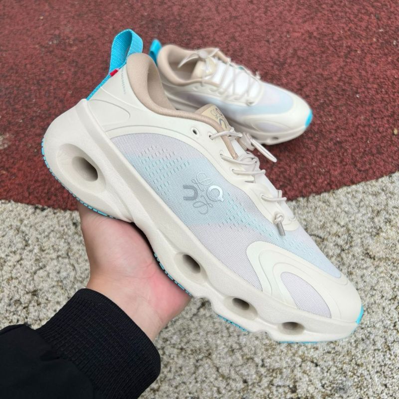 On Cloudtilt Undyed / Aqua - Image 9