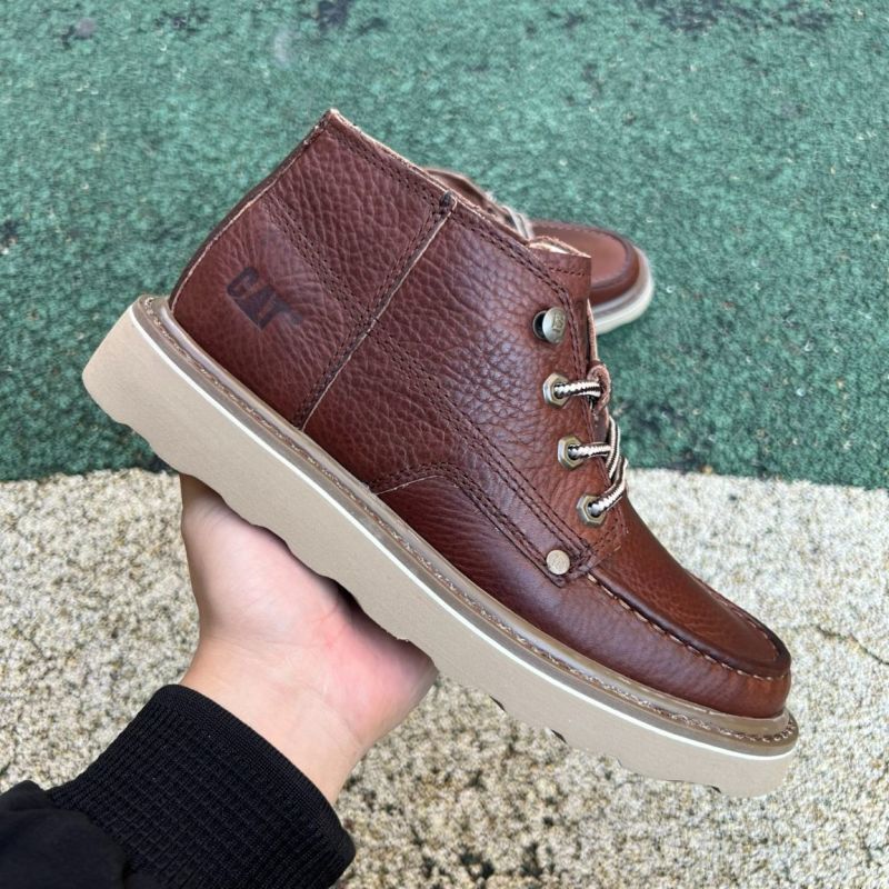 Caterpillar Men's Founder Moc Toe Chukka Boots Brown Leather - Image 9