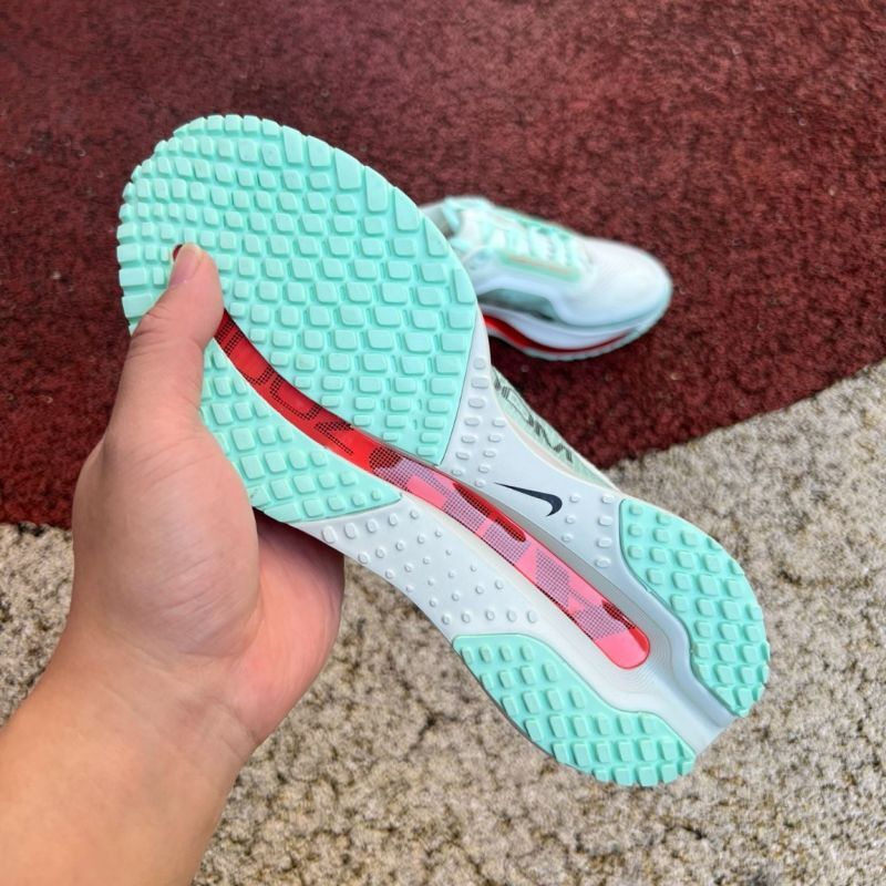 Nike Air Zoom Vomero 16 Barely Green Metallic Bronze Bright Crimson - Image 6