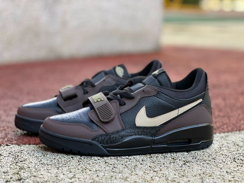 Travis Scott x Nike Air Trainer 1 SP 'Archaeo Brown' DR0915-200