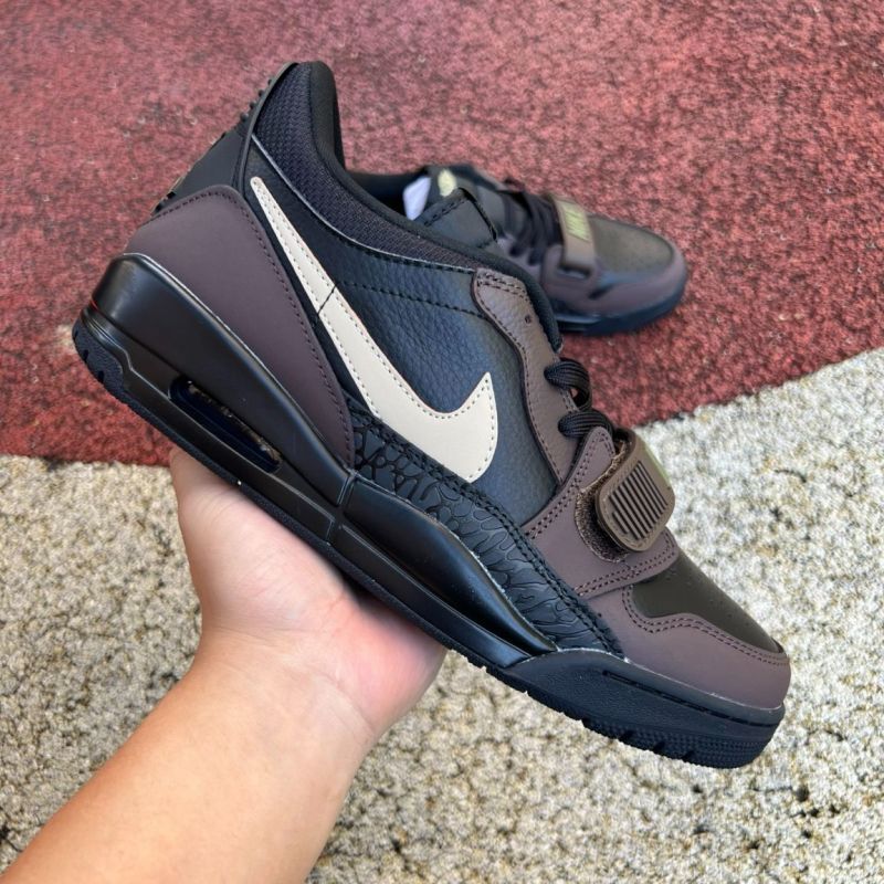 Travis Scott x Nike Air Trainer 1 SP 'Archaeo Brown' DR0915-200 - Image 9