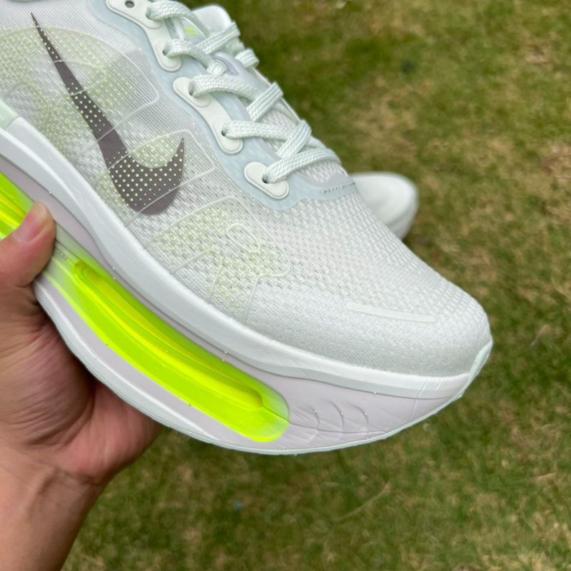 Nike Air Zoom Structure 25 Barely Green Volt DR2695-300 - Image 3