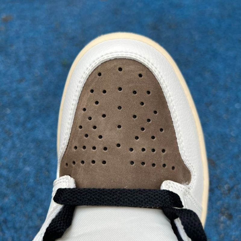 Air Jordan 1 Retro High OG Dark Mocha 555088-105 - Image 6