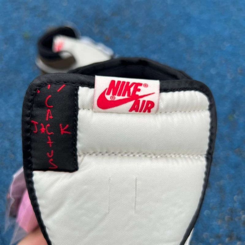 Air Jordan 1 Retro High OG Dark Mocha 555088-105 - Image 7