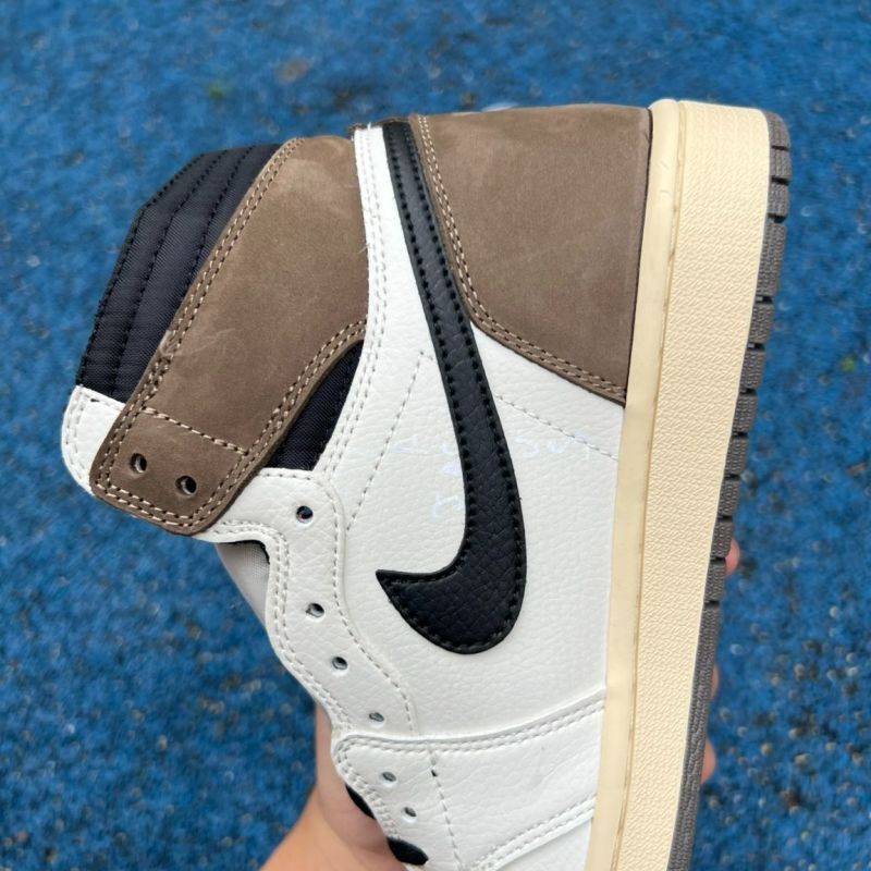 Air Jordan 1 Retro High OG Dark Mocha 555088-105 - Image 9
