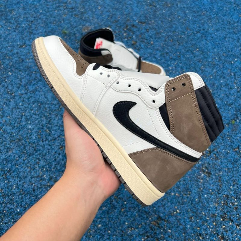 Air Jordan 1 Retro High OG Dark Mocha 555088-105 - Image 10