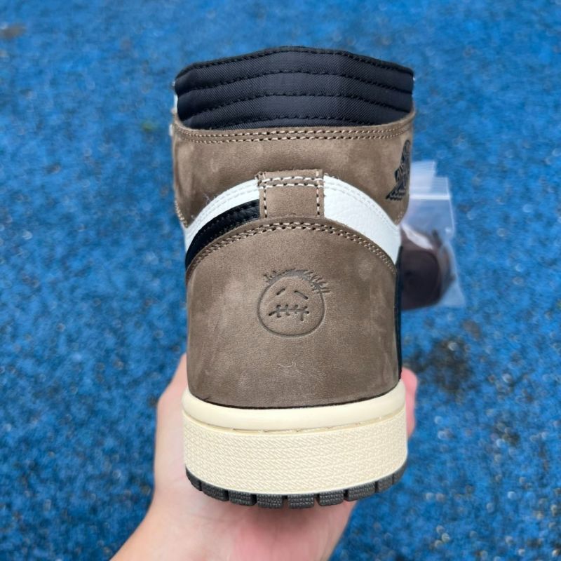 Air Jordan 1 Retro High OG Dark Mocha 555088-105 - Image 11
