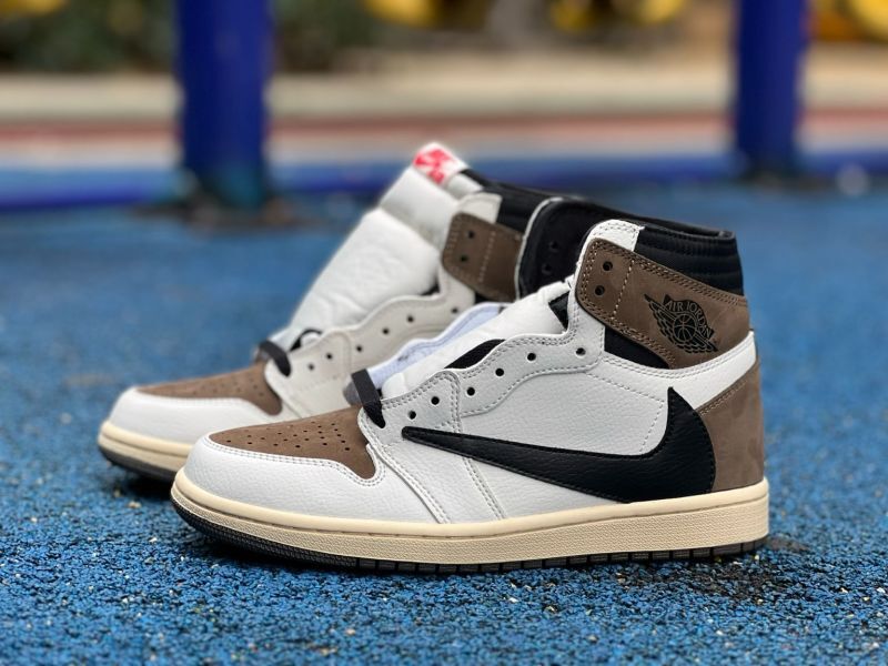 Air Jordan 1 Retro High OG Dark Mocha 555088-105 - Image 13