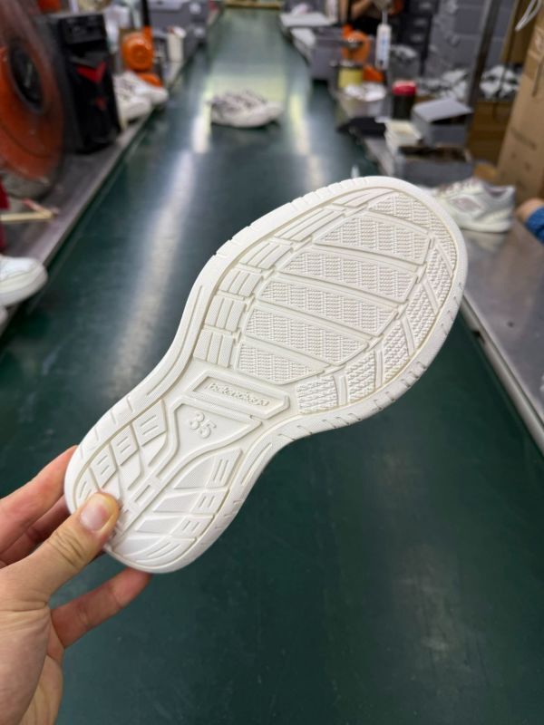 Balenciaga B-Runner Sneakers White Grey Red - Image 3