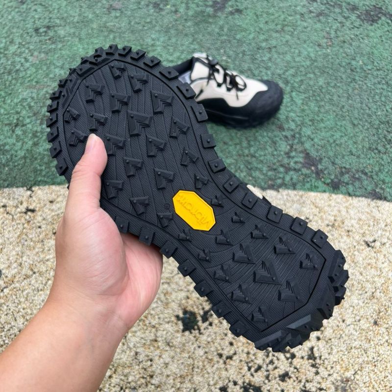 Kolon Sport Move Trail Vibram Sole Outdoor Shoes Black Beige - Image 6