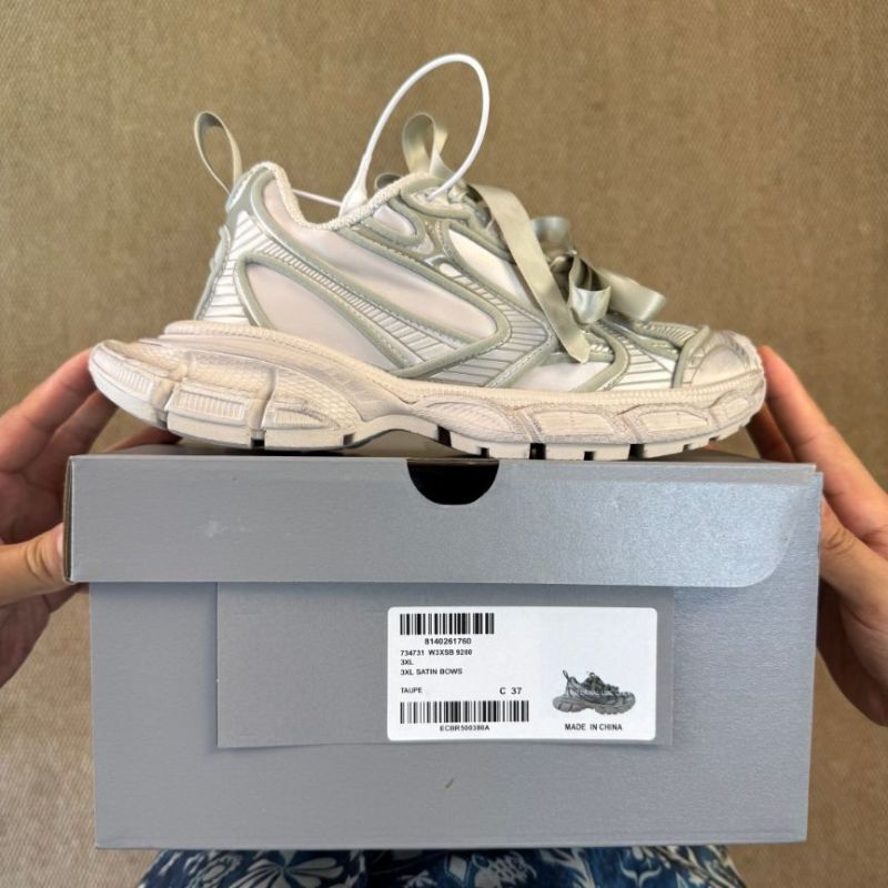 Balenciaga Runner Sneaker Ribbon Laces Light Grey - Image 3
