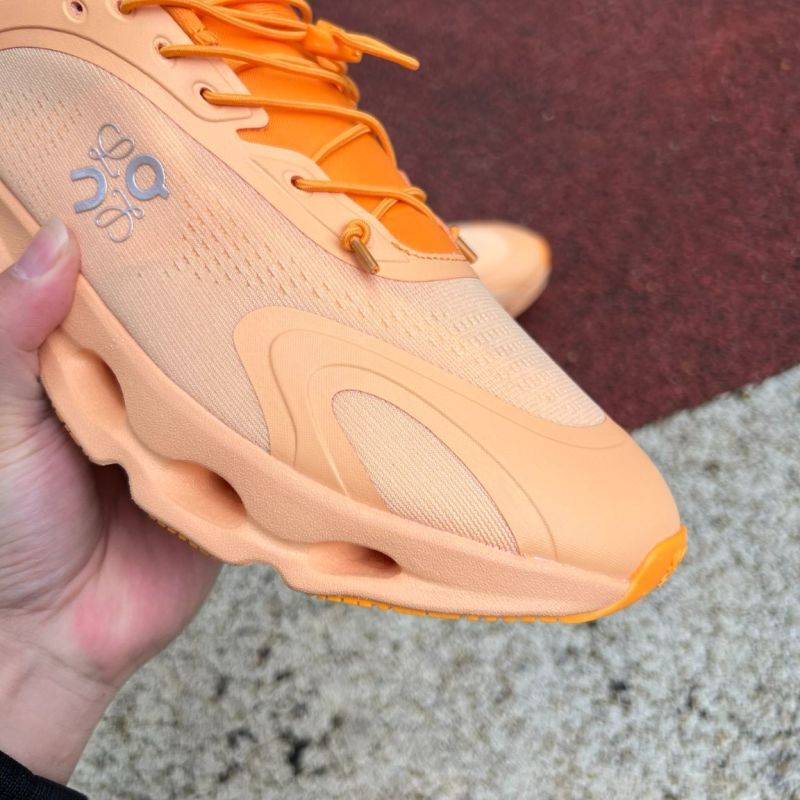 On Cloudeclipse Running Shoes Orange Coral - Image 3