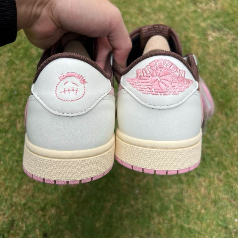 Travis Scott x Air Jordan 1 Low Dark Mocha Pink - Image 3