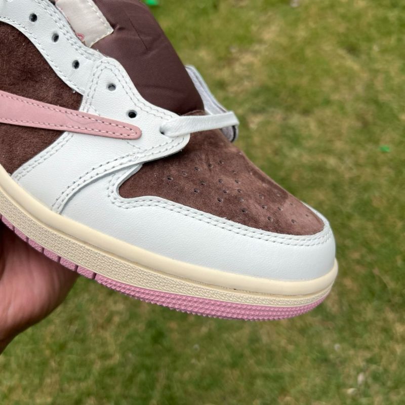 Travis Scott x Air Jordan 1 Low Dark Mocha Pink - Image 6