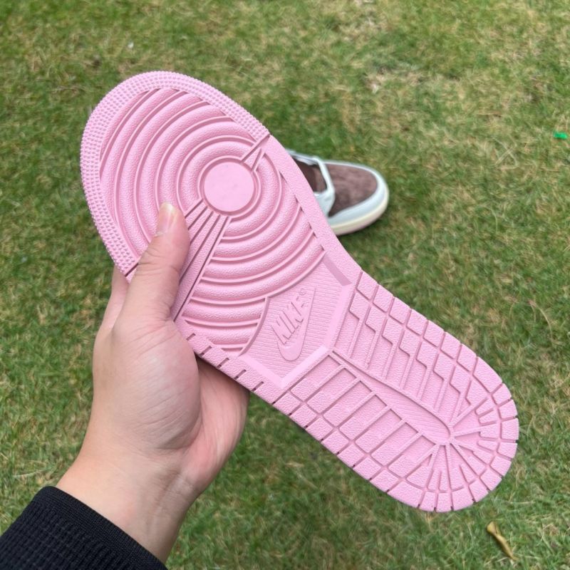 Travis Scott x Air Jordan 1 Low Dark Mocha Pink - Image 9