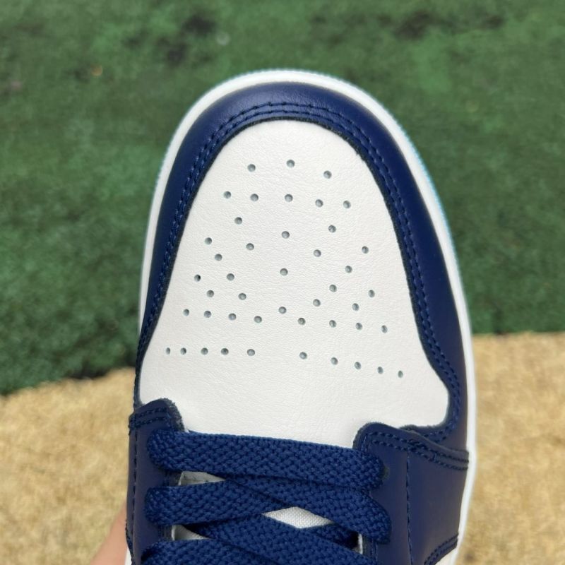 Air Jordan 1 Low SE Sky J French Blue DN3705-401 - Image 4