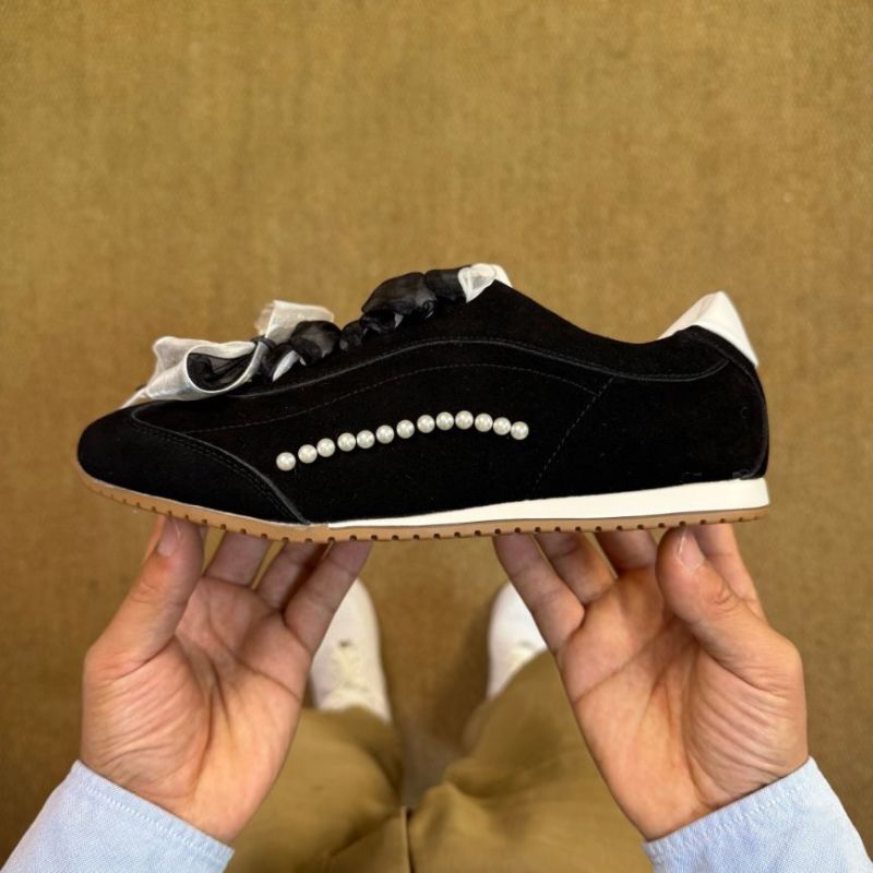 Chanel Black Suede Ribbon Pearl Sneakers - Image 9