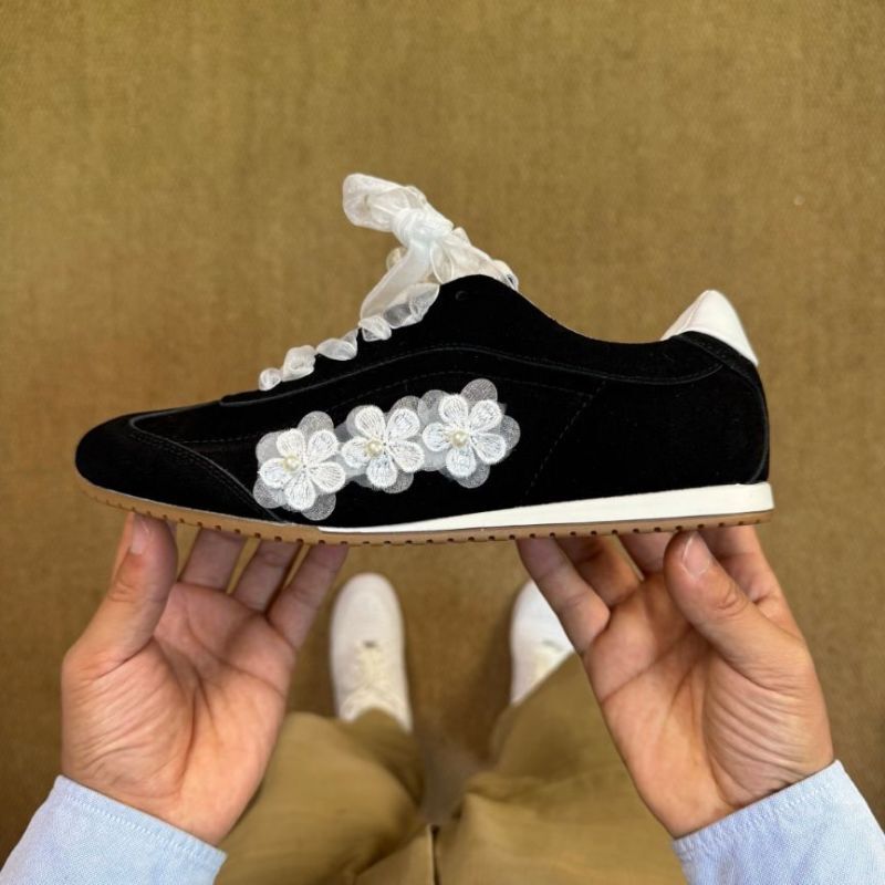 Chanel 22K Black Suede & Mesh Trainers with Pearl Flowers G38749 - Image 9