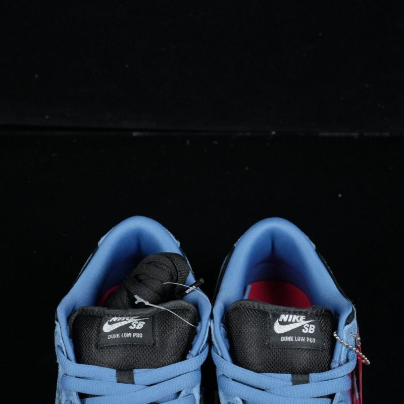 Nike SB Dunk Low Supreme Stars Hyper Royal Black DH3228-100 - Image 3