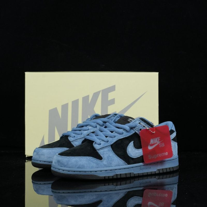 Nike SB Dunk Low Supreme Stars Hyper Royal Black DH3228-100 - Image 6