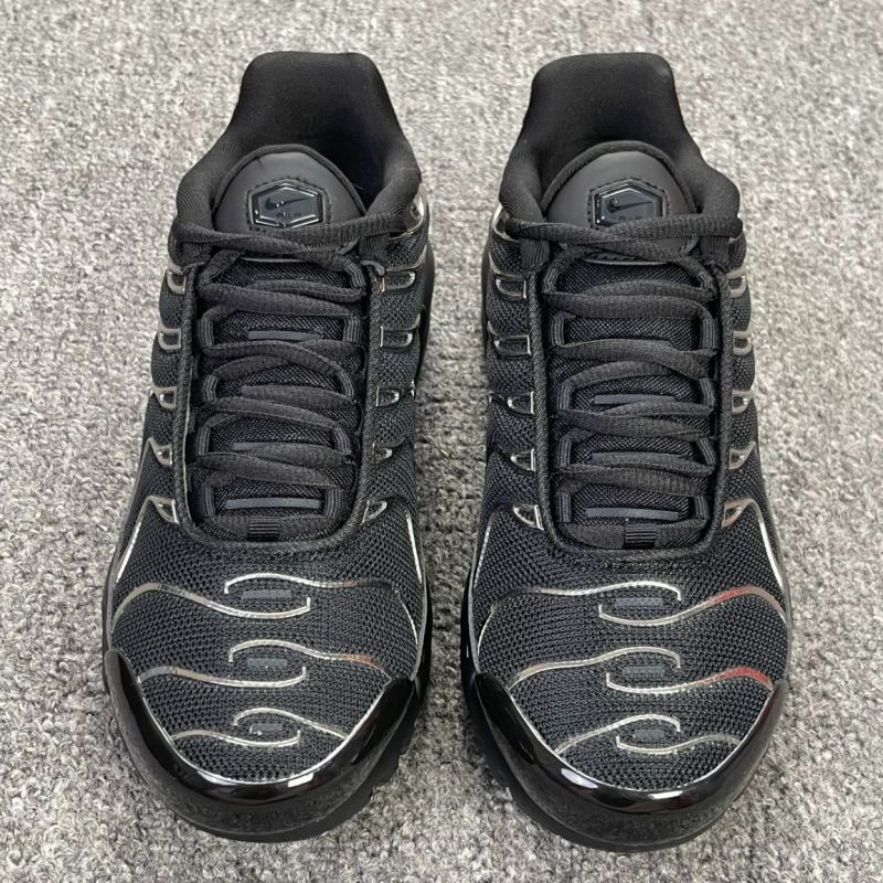 Nike Air Max Plus Black Metallic Silver CD06094-001 - Image 4