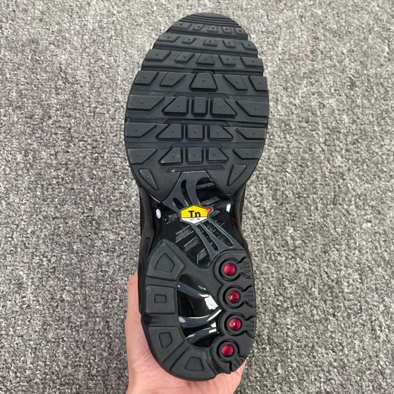 Nike Air Max Plus Black Metallic Silver CD06094-001 - Image 5