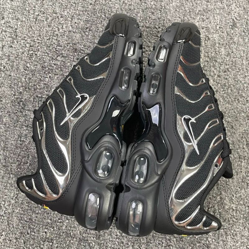 Nike Air Max Plus Black Metallic Silver CD06094-001 - Image 6