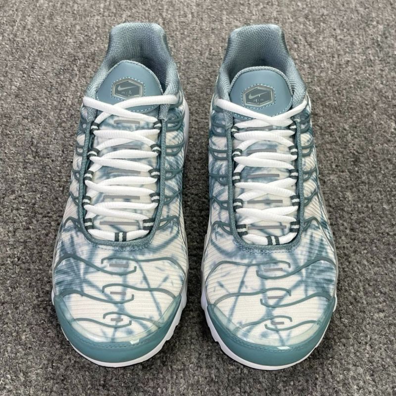 Nike Air Max Plus TN Tie-Dye White Glacier Blue Metallic Silver - Image 3