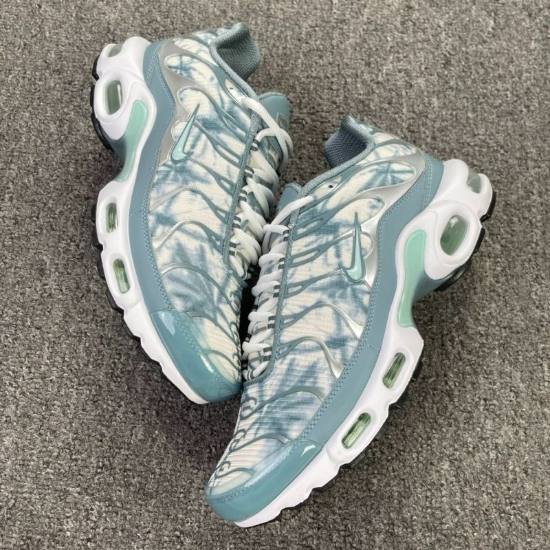 Nike Air Max Plus TN Tie-Dye White Glacier Blue Metallic Silver - Image 8