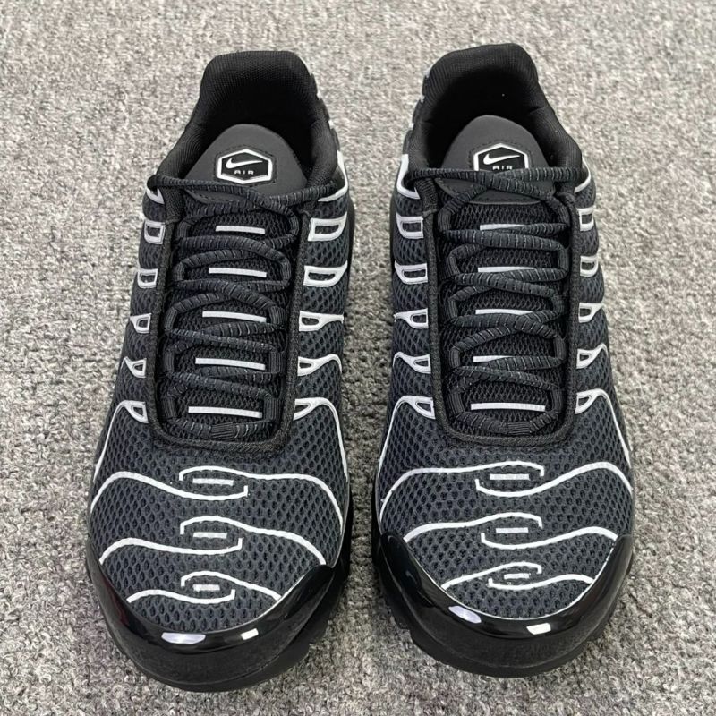 Nike Air Max Plus TN Black Metallic Silver CD0609-001 - Image 3