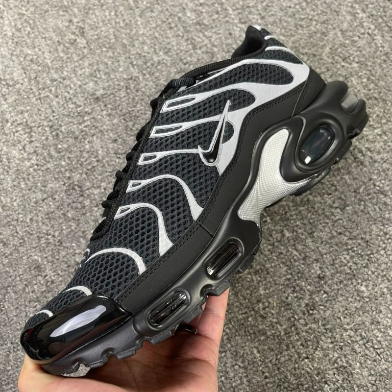 Nike Air Max Plus TN Black Metallic Silver CD0609-001 - Image 7