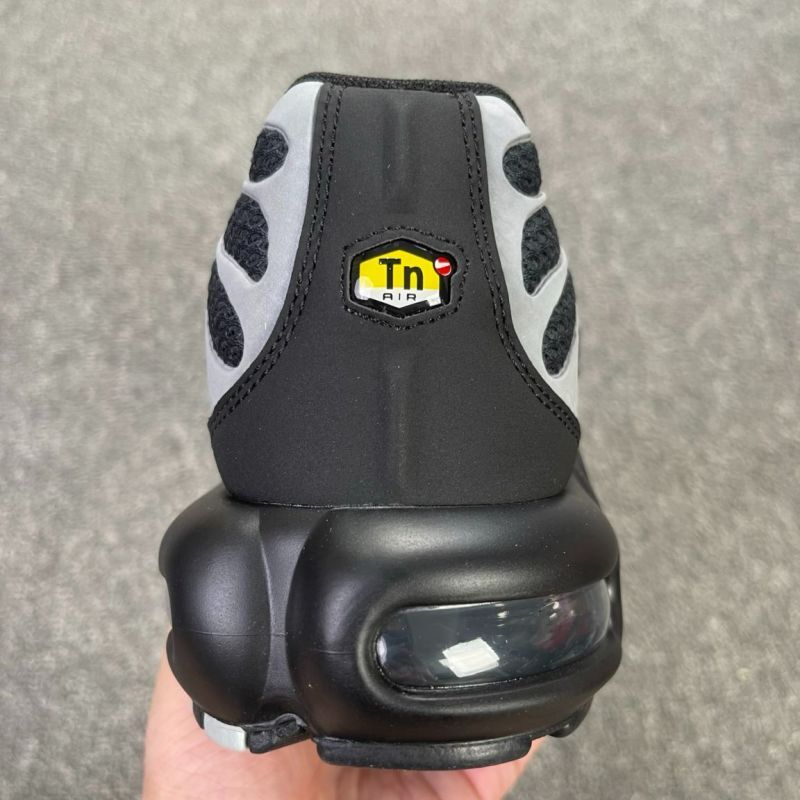 Nike Air Max Plus TN Black Metallic Silver CD0609-001 - Image 9