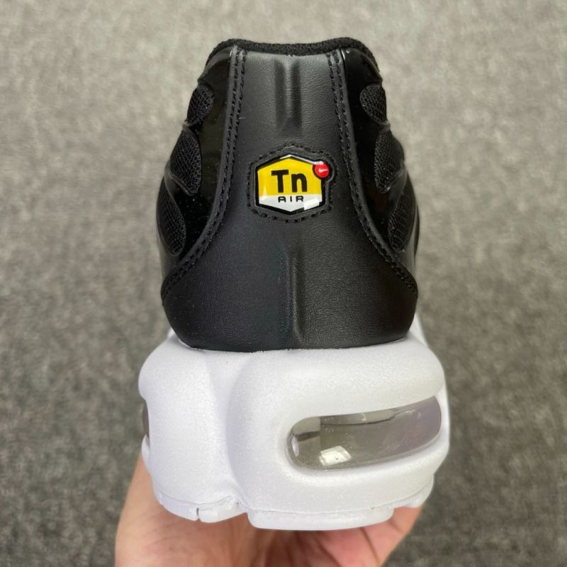 Nike Air Max Plus TN Black White Metallic Silver DQ0311-001 - Image 5