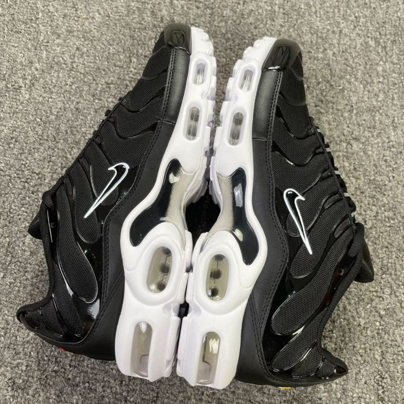 Nike Air Max Plus TN Black White Metallic Silver DQ0311-001 - Image 6