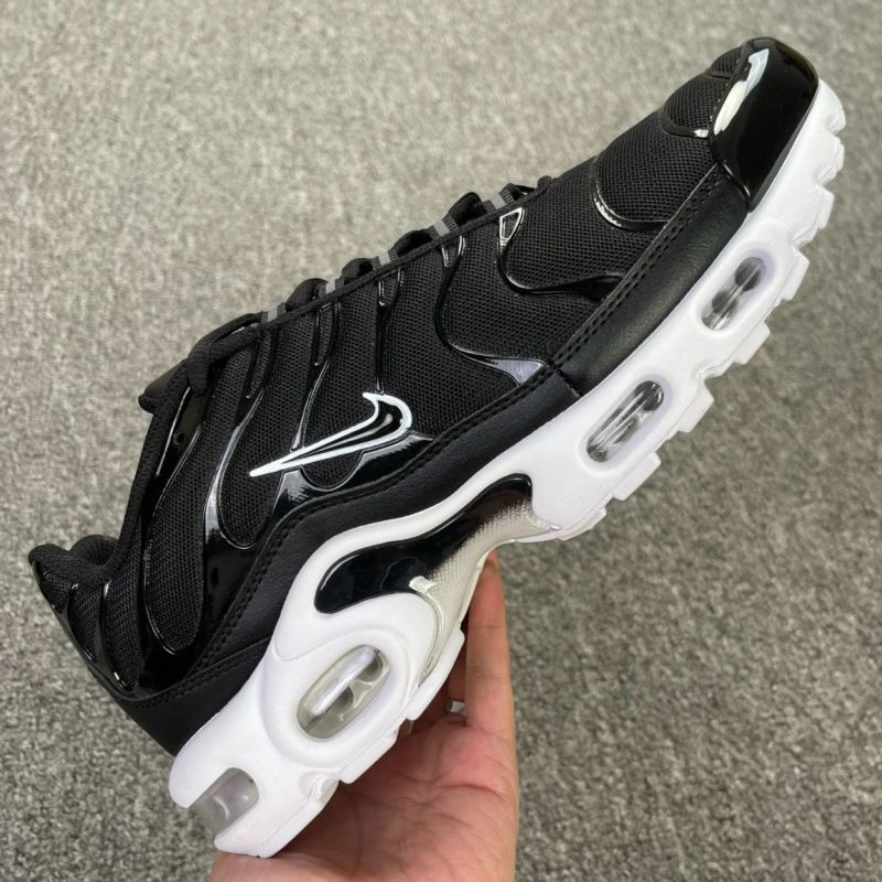 Nike Air Max Plus TN Black White Metallic Silver DQ0311-001 - Image 10