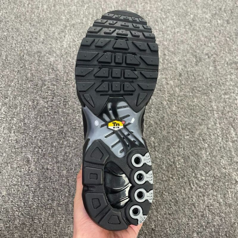 Nike Air Max Plus TN SE Big Logo Black Dark Grey AQ1088-002 - Image 4
