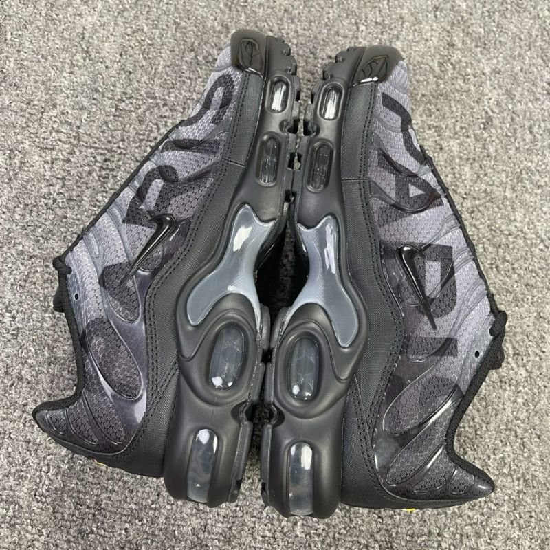 Nike Air Max Plus TN SE Big Logo Black Dark Grey AQ1088-002 - Image 6