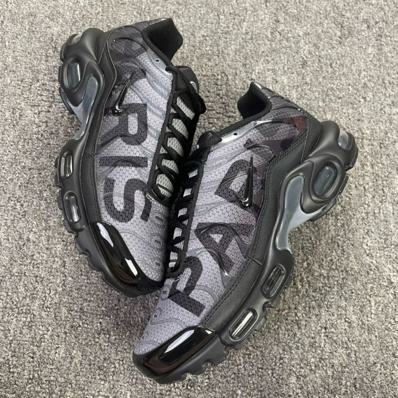 Nike Air Max Plus TN SE Big Logo Black Dark Grey AQ1088-002 - Image 8