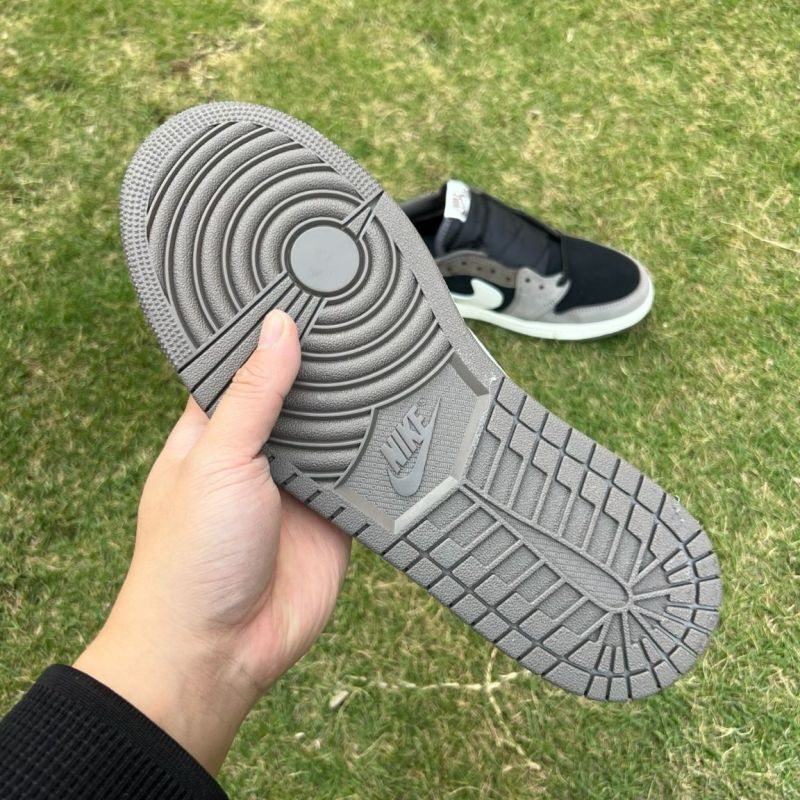 Travis Scott x Air Jordan 1 Low OG Black Phantom DM7866-001 - Image 9