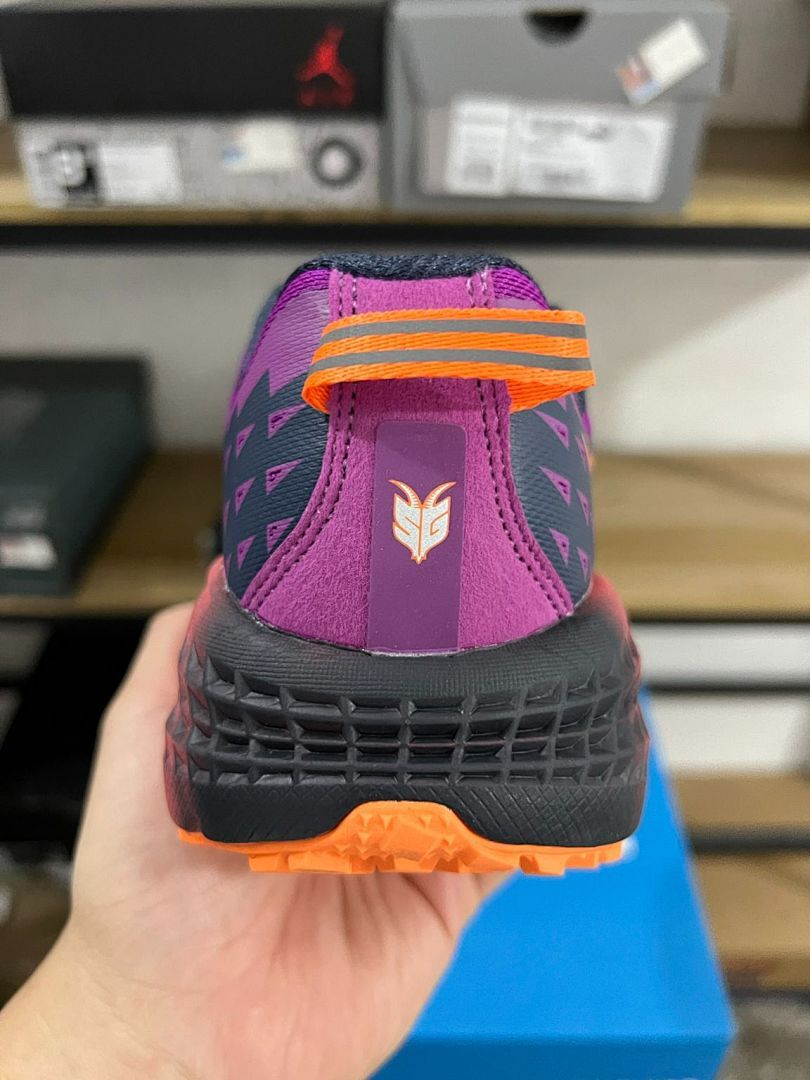 Hoka Speedgoat 5 Men's Trail Running Shoes - Dark Violet / Amber Yellow (1123123) - Image 8