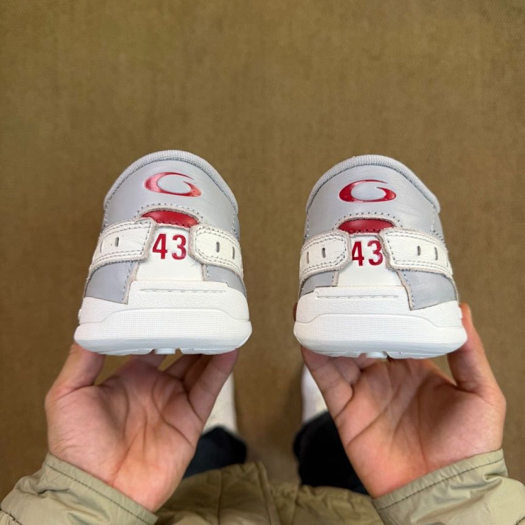 Balenciaga Runner Distressed Sneakers White Red Grey 677403W3RBM9060 - Image 7