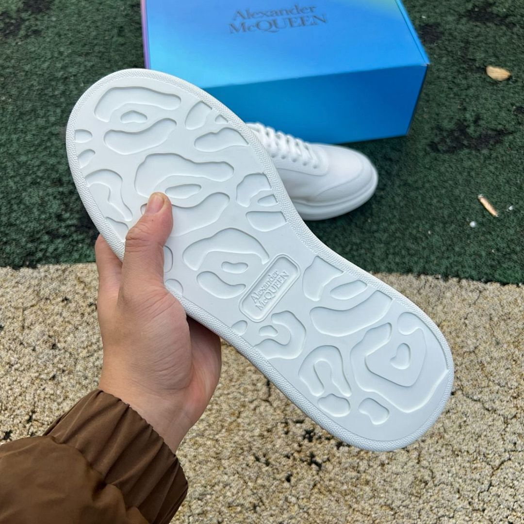 Alexander McQueen Oversized Sneaker White Leather Black Heel Tab 553770 WHGP7 9061 - Image 6