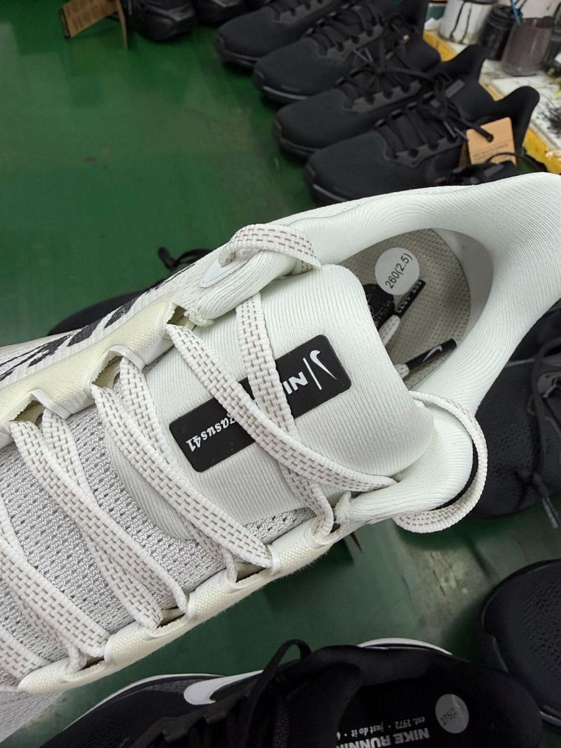 Nike Invincible Run Flyknit 4 ReactX Air Zoom Running Shoes White Black - Image 6