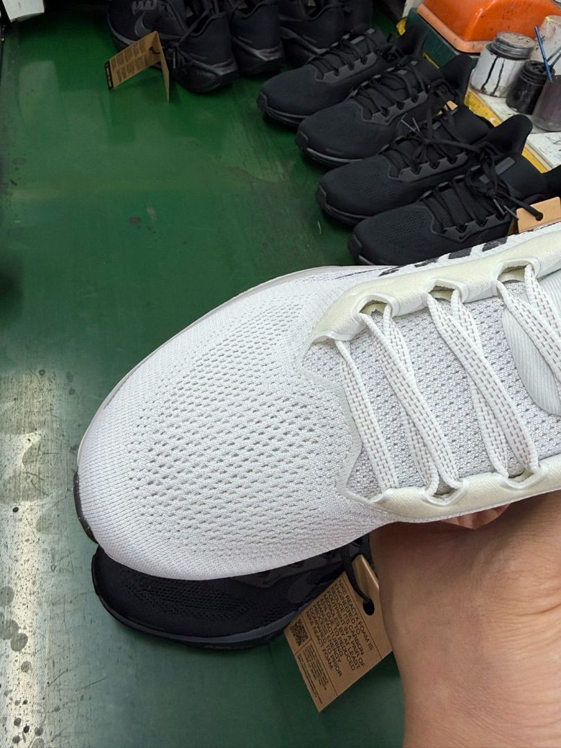 Nike Invincible Run Flyknit 4 ReactX Air Zoom Running Shoes White Black - Image 7