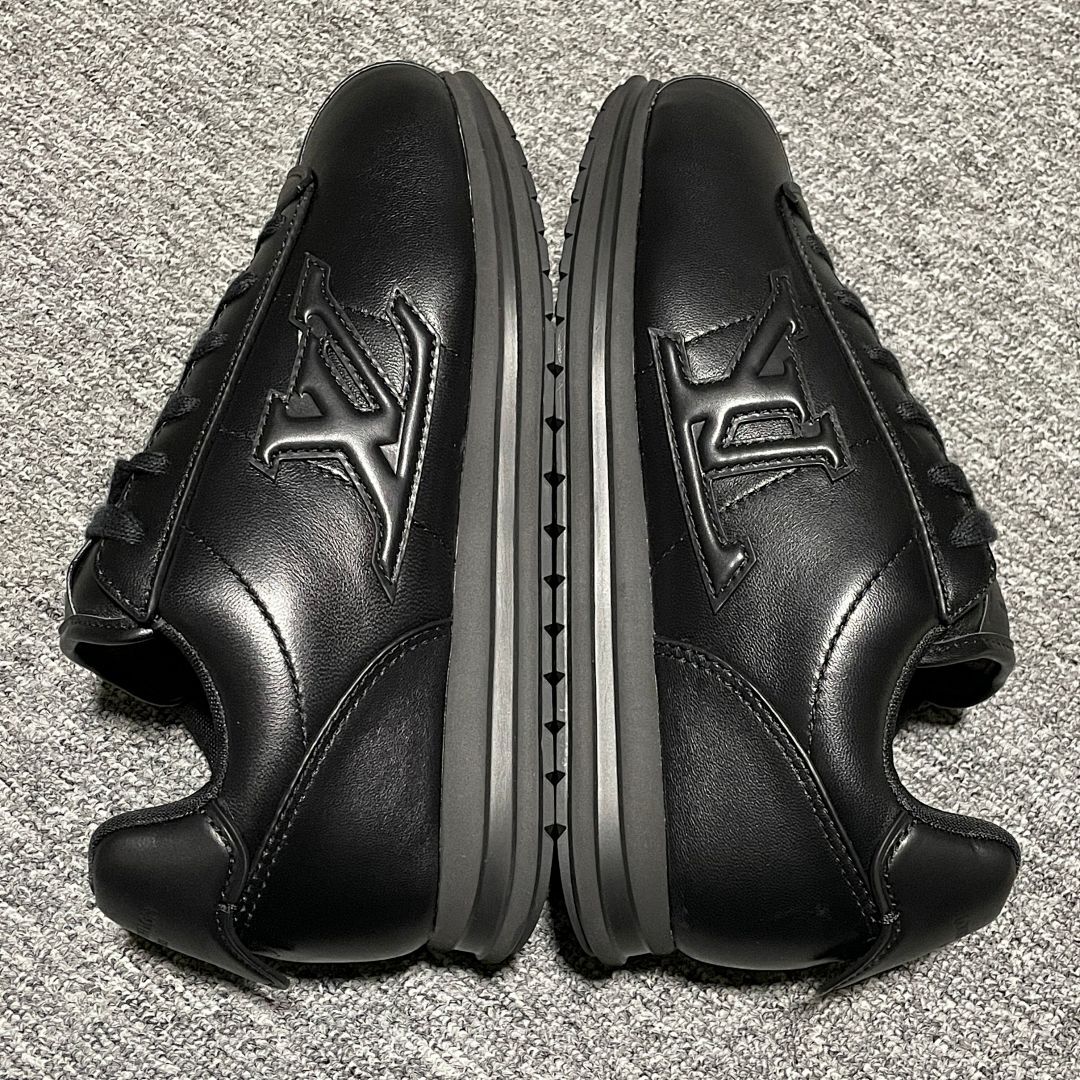Louis Vuitton LV Runner Monogram Embossed Black Leather Low-Top Sneakers - Image 3