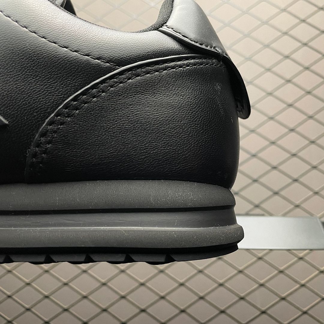 Louis Vuitton LV Runner Monogram Embossed Black Leather Low-Top Sneakers - Image 7