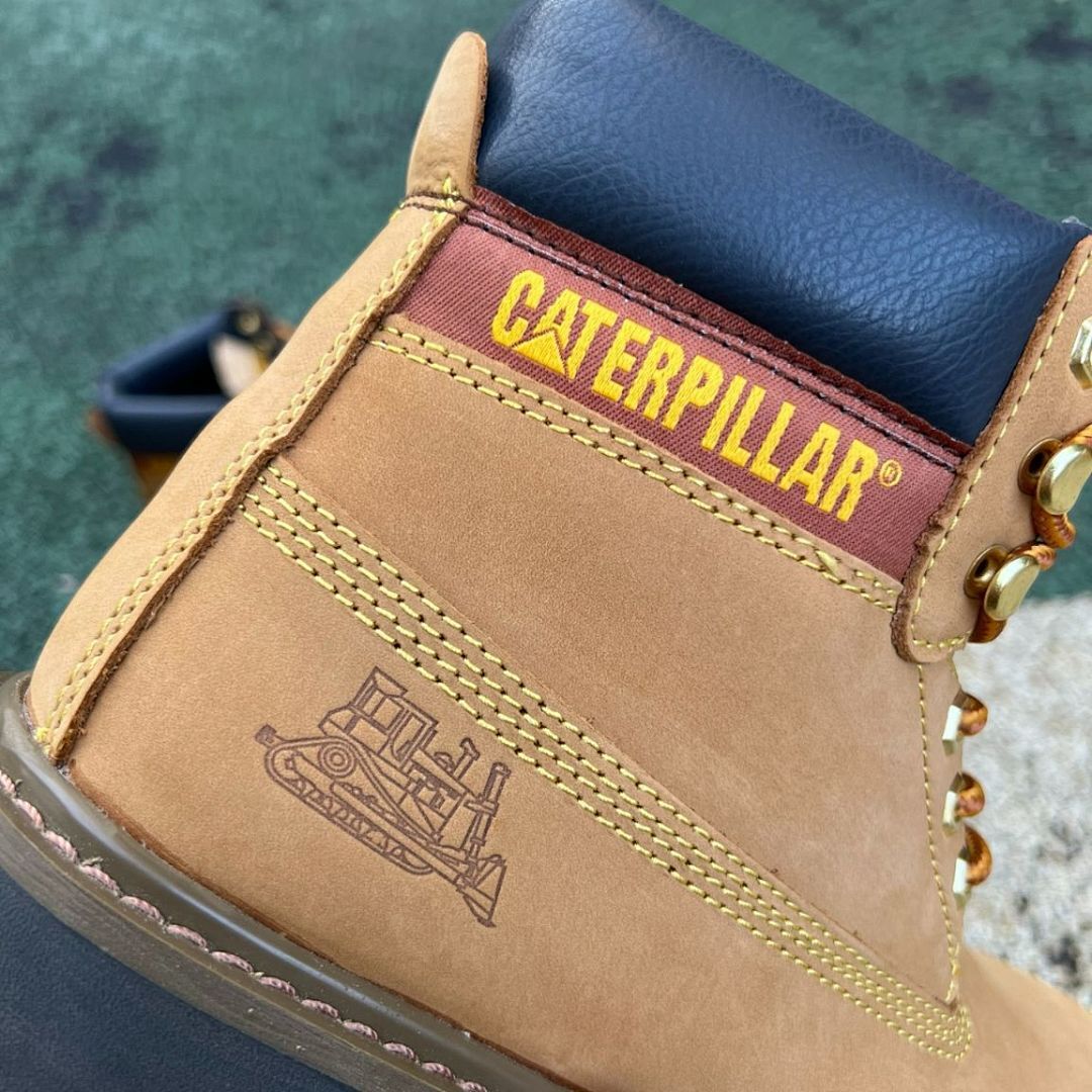 Caterpillar Men's Colorado Classic Work Boots Honey Reset with Bulldozer Logo - Image 3