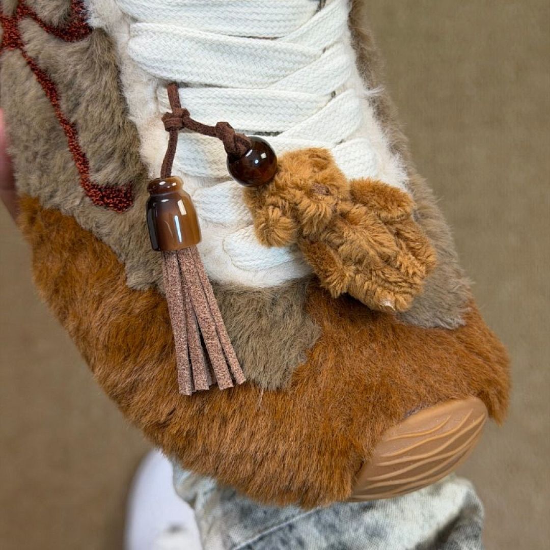 Loewe L.A. L Knot Furry Low-Top Sneakers Brown Ecru Red, Luxury Designer Trainers, Fluffy Shearling Shoes, Unisex - Image 4