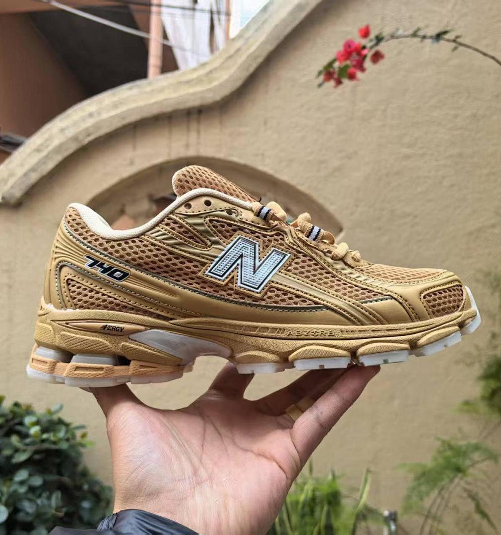 New Balance 1906R Turtledove Metallic Silver M1906RCF Men's Women's Lifestyle Running Shoes Sneakers Gold Tan